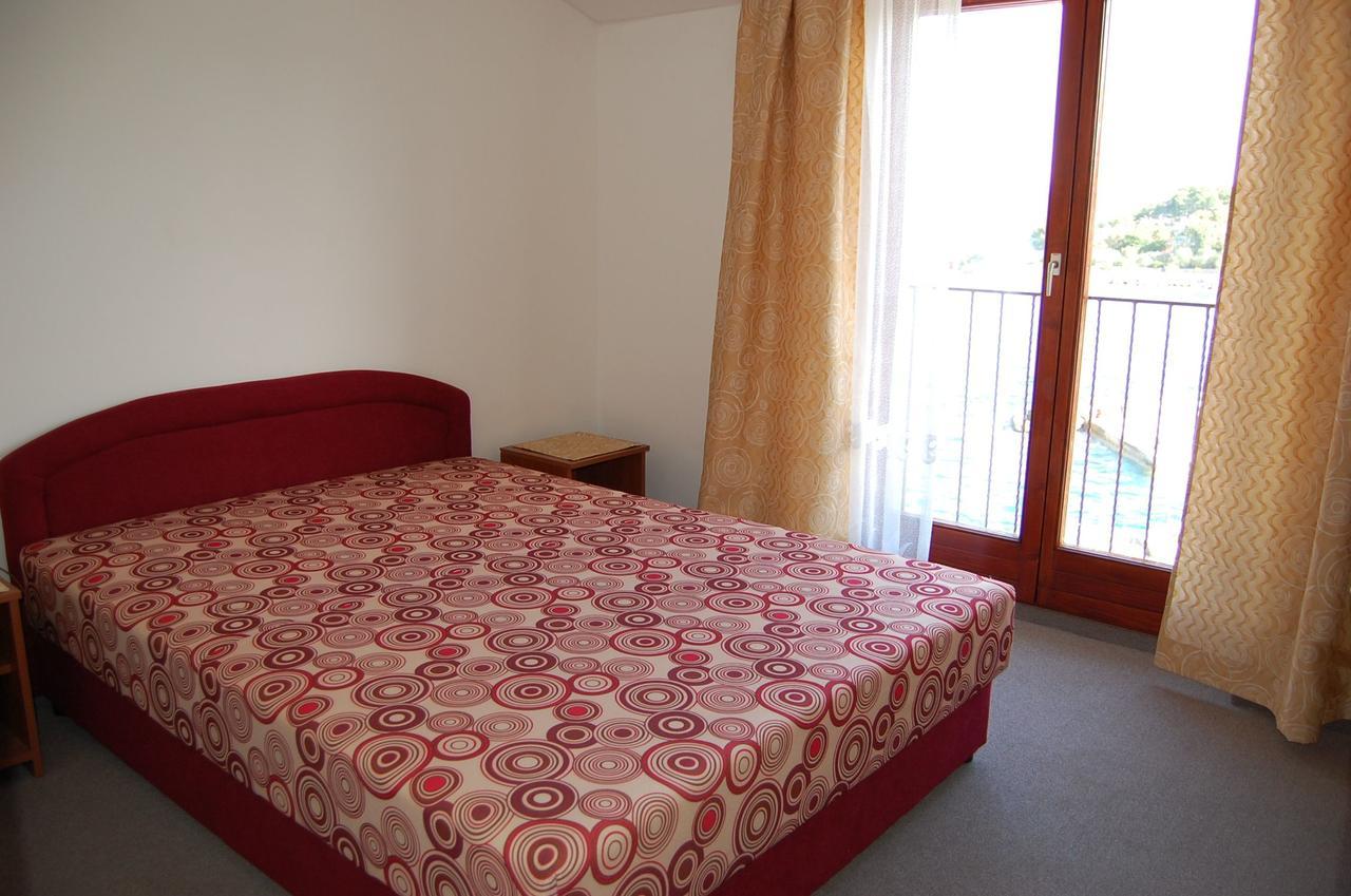 Apartments Myadria Малинска Екстериор снимка