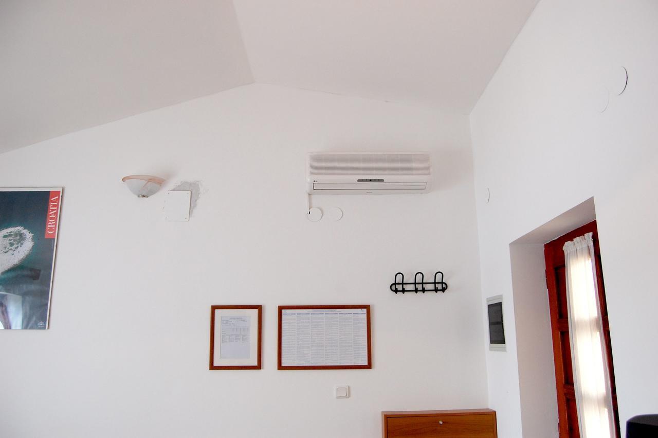 Apartments Myadria Малинска Екстериор снимка