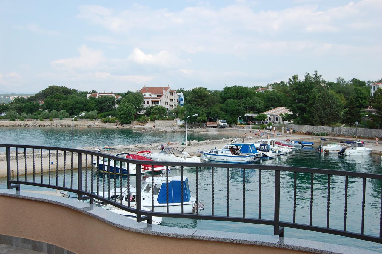 Apartments Myadria Малинска Екстериор снимка