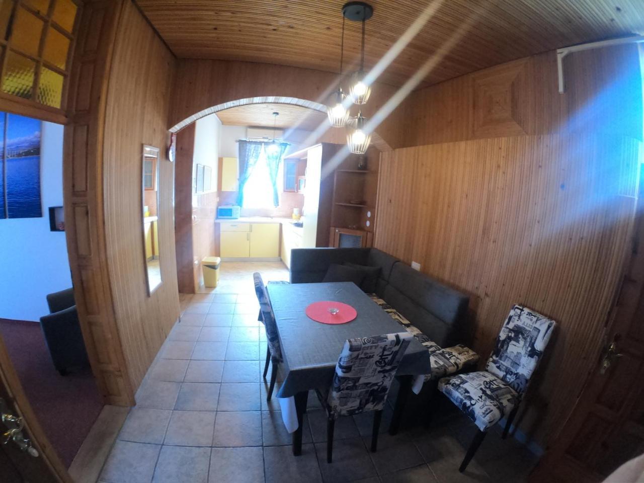 Apartments Myadria Малинска Екстериор снимка