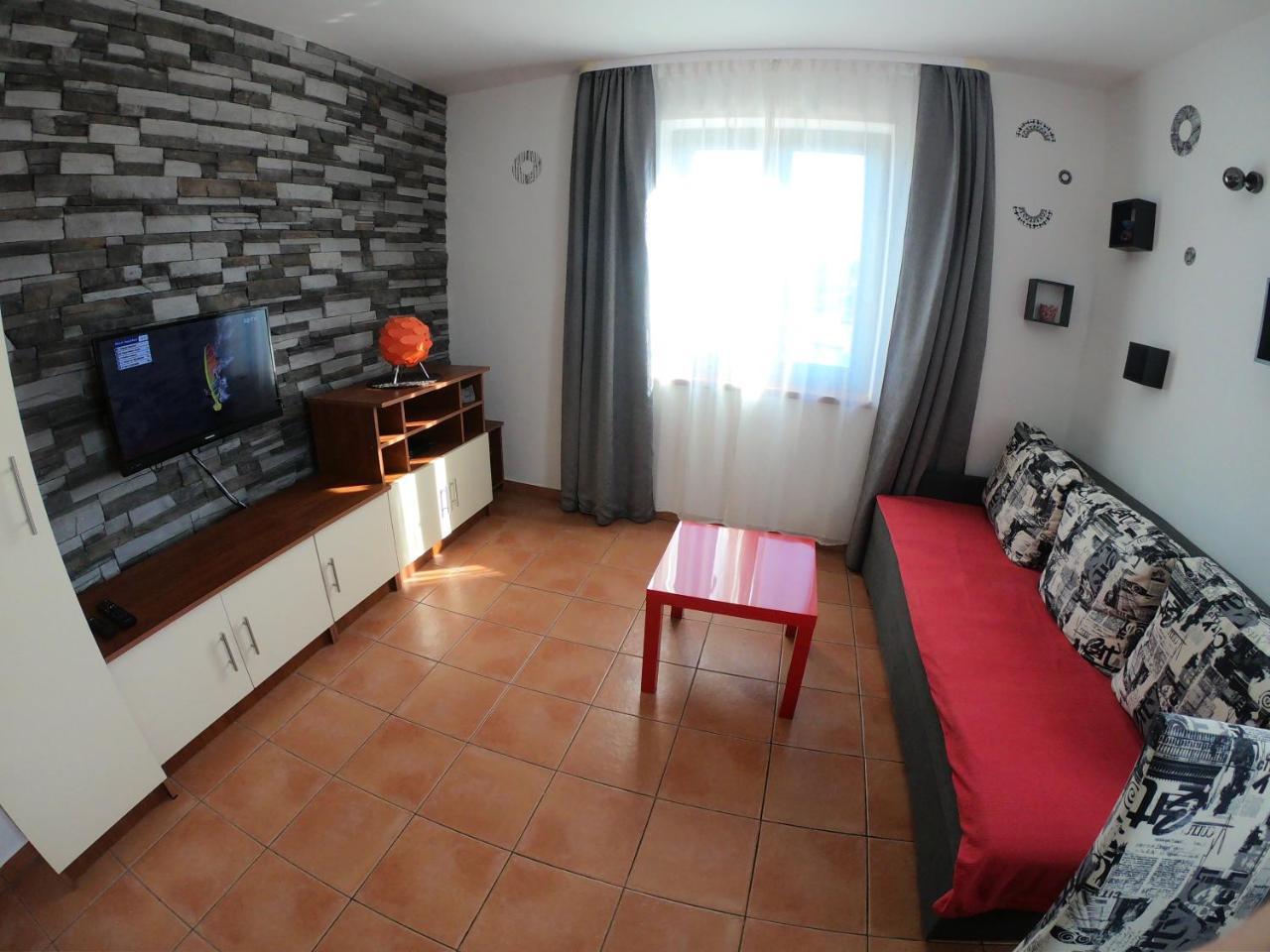 Apartments Myadria Малинска Екстериор снимка